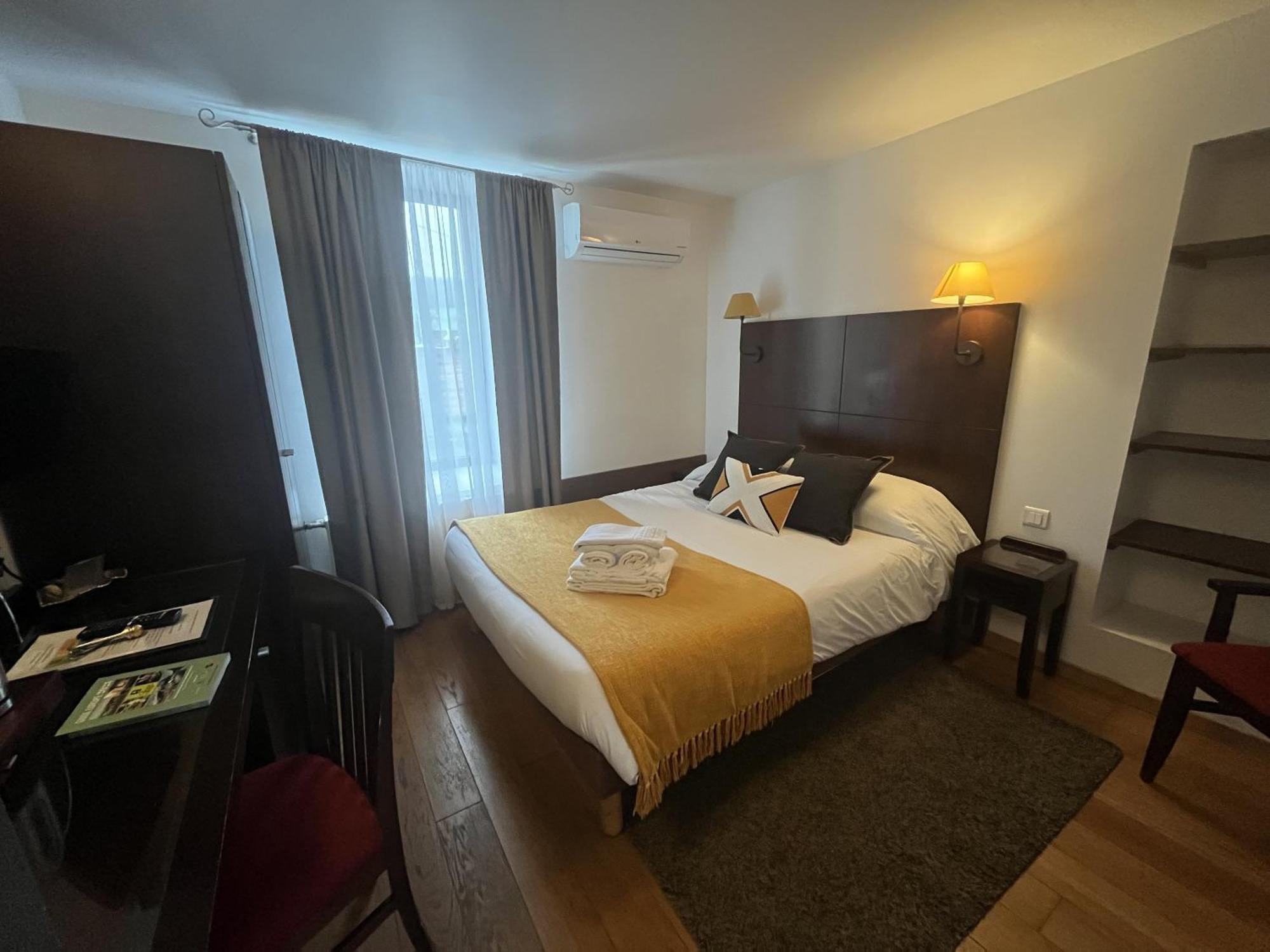 Logis Le Marronnier Otel Buffon Oda fotoğraf